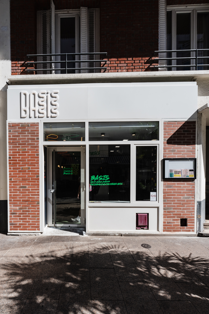 Façade extérieure du restaurant Basis Levallois